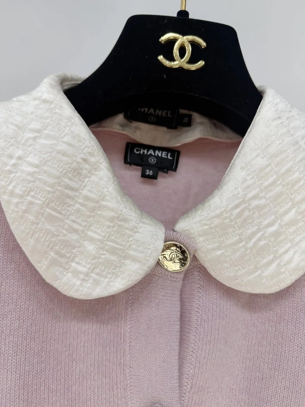 Chanel Pink Cashmere Knitwear Pink Cashmere Very good - Back View