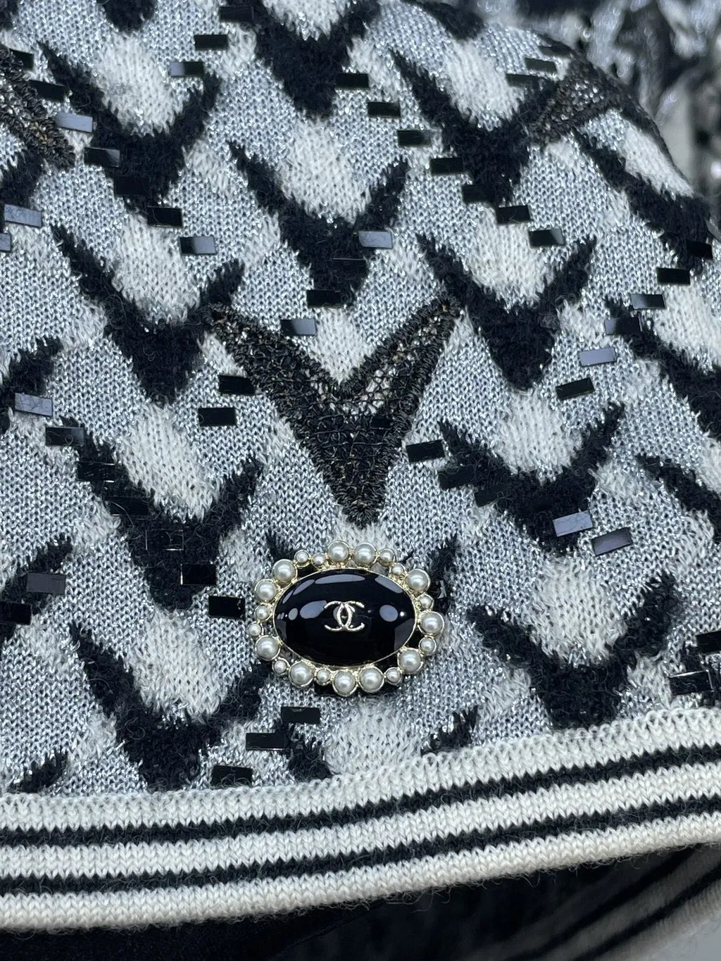 Chanel Wool Knitwear MultiColor Wool Very good - Model View