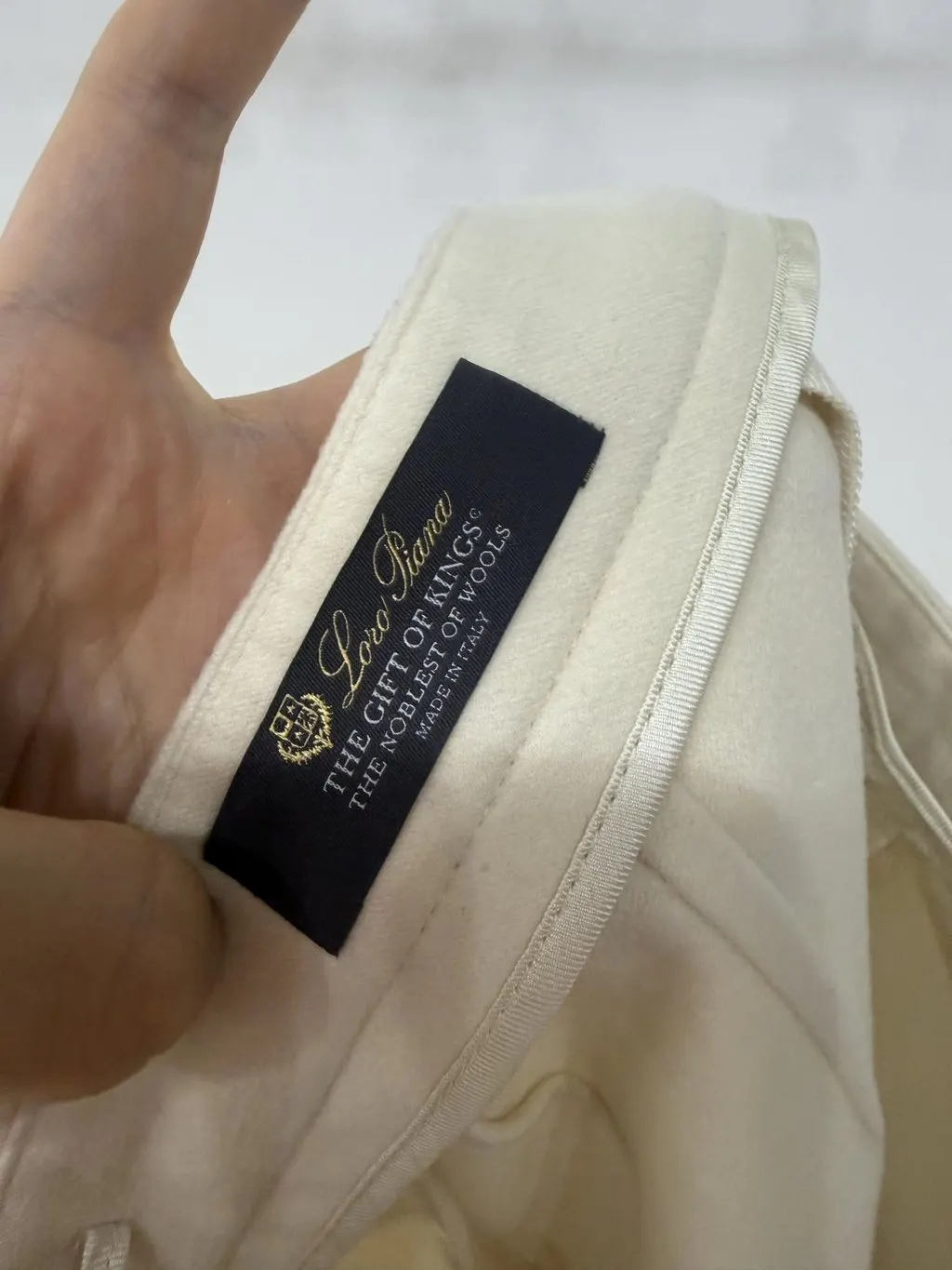 Loro Piana Ecru Wool Trousers Ecru Wool Very good - Model View