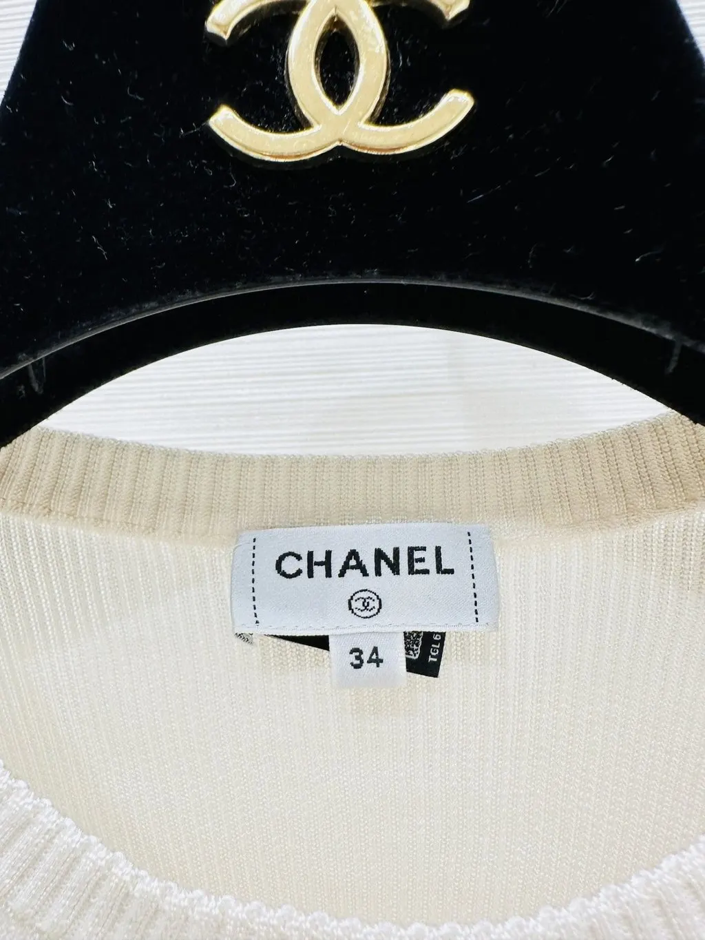 Chanel White Silk Top White Silk Very good - Back View