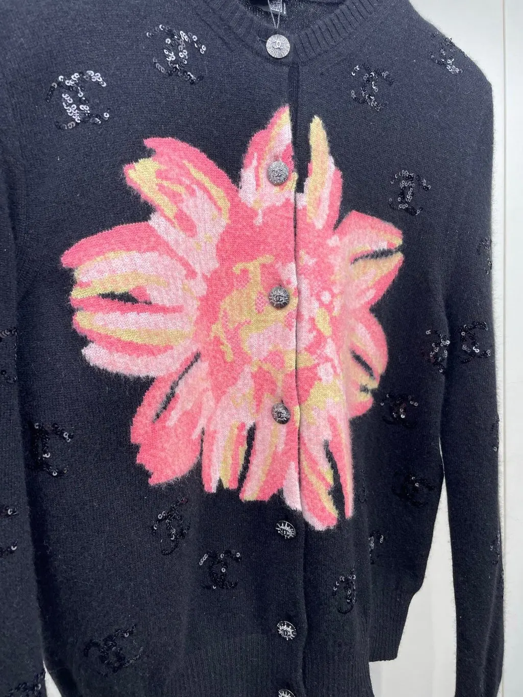 Chanel Black Cashmere Knitwear Black Cashmere Very good - Inside View