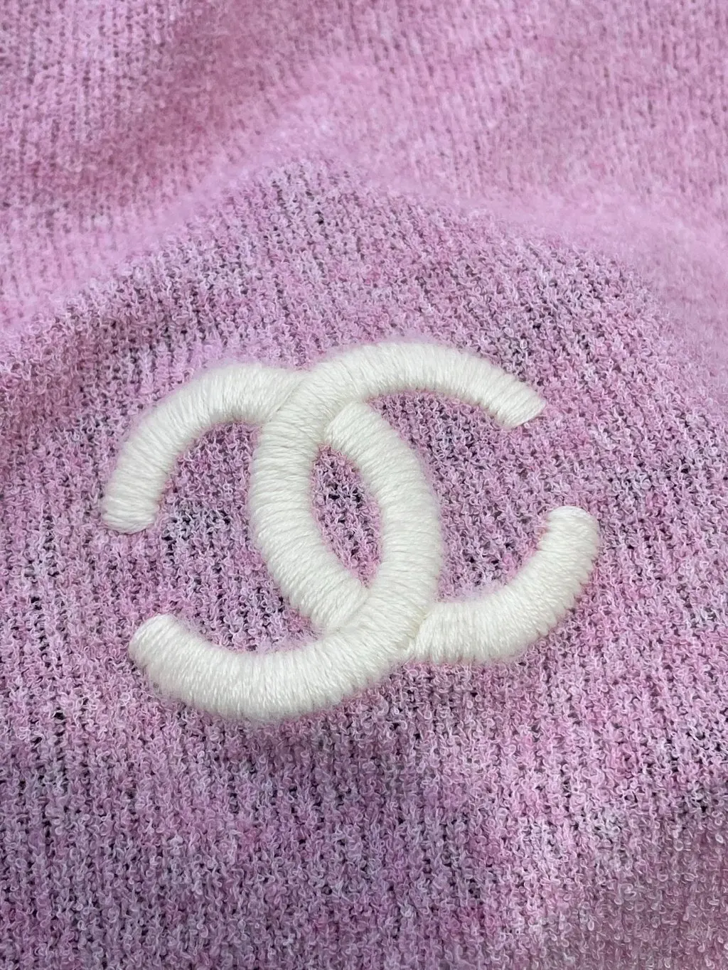 Chanel Pink Cotton Scarf Pink Cotton Very good - Model View