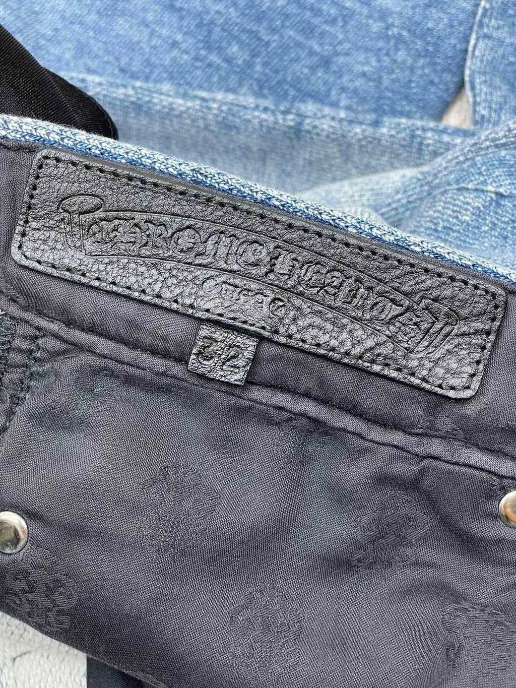 Chrome Hearts Blue Denim Jeans Blue Denim Very good - Model View
