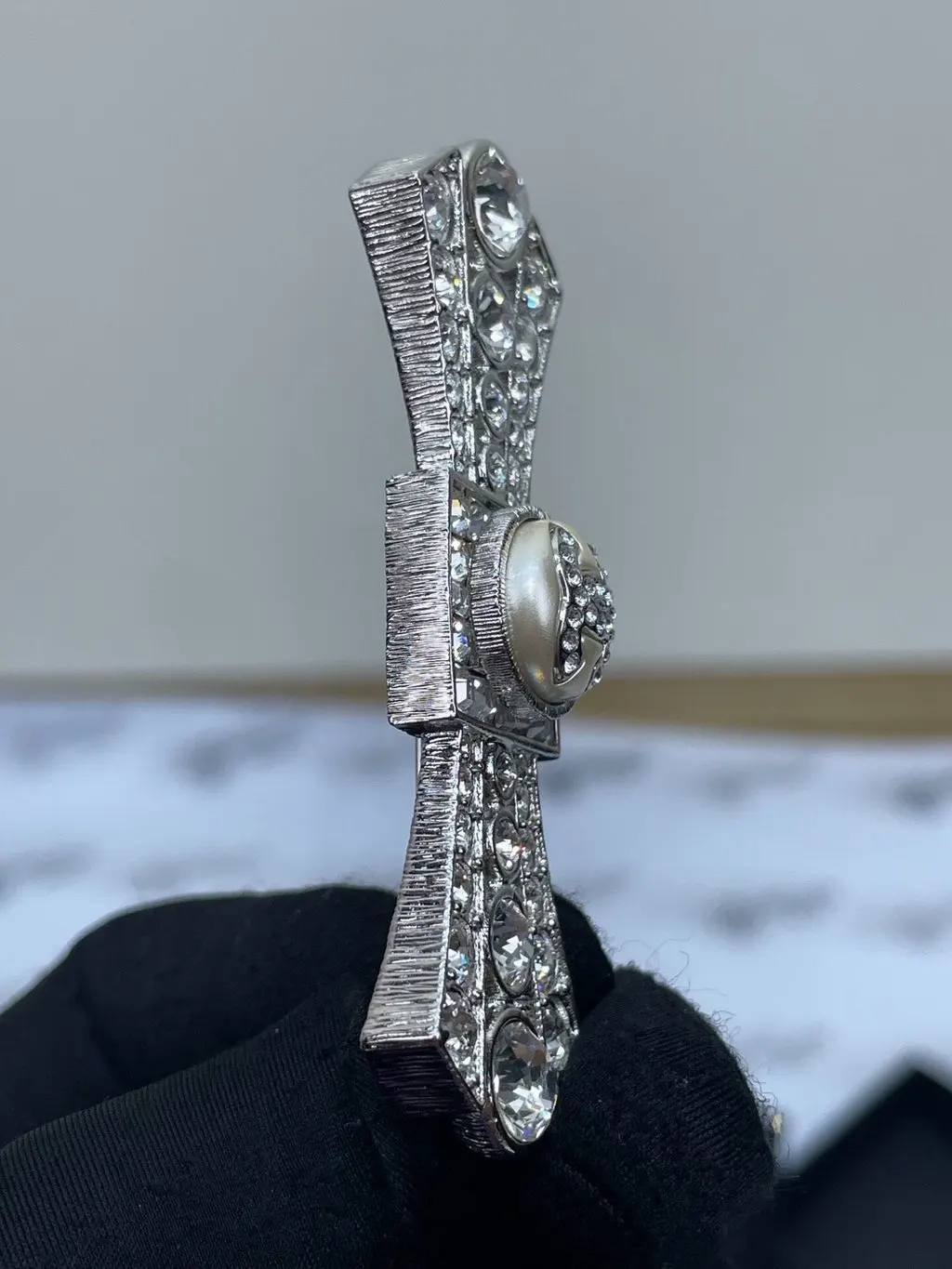 Chanel Silver Metal Brooch Silver Metal Very good - Box View