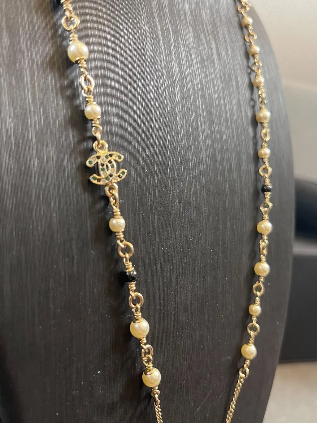 Chanel Coco Crush Gold Pink Bracelet Gold Very good - Box View