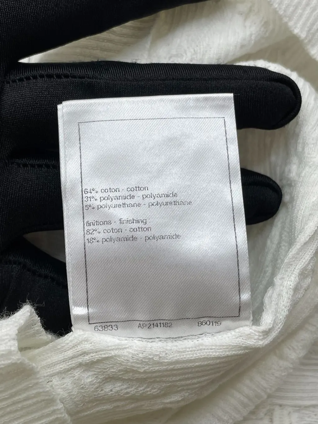 Chanel White Cotton Knitwear White Cotton Very good - Model View