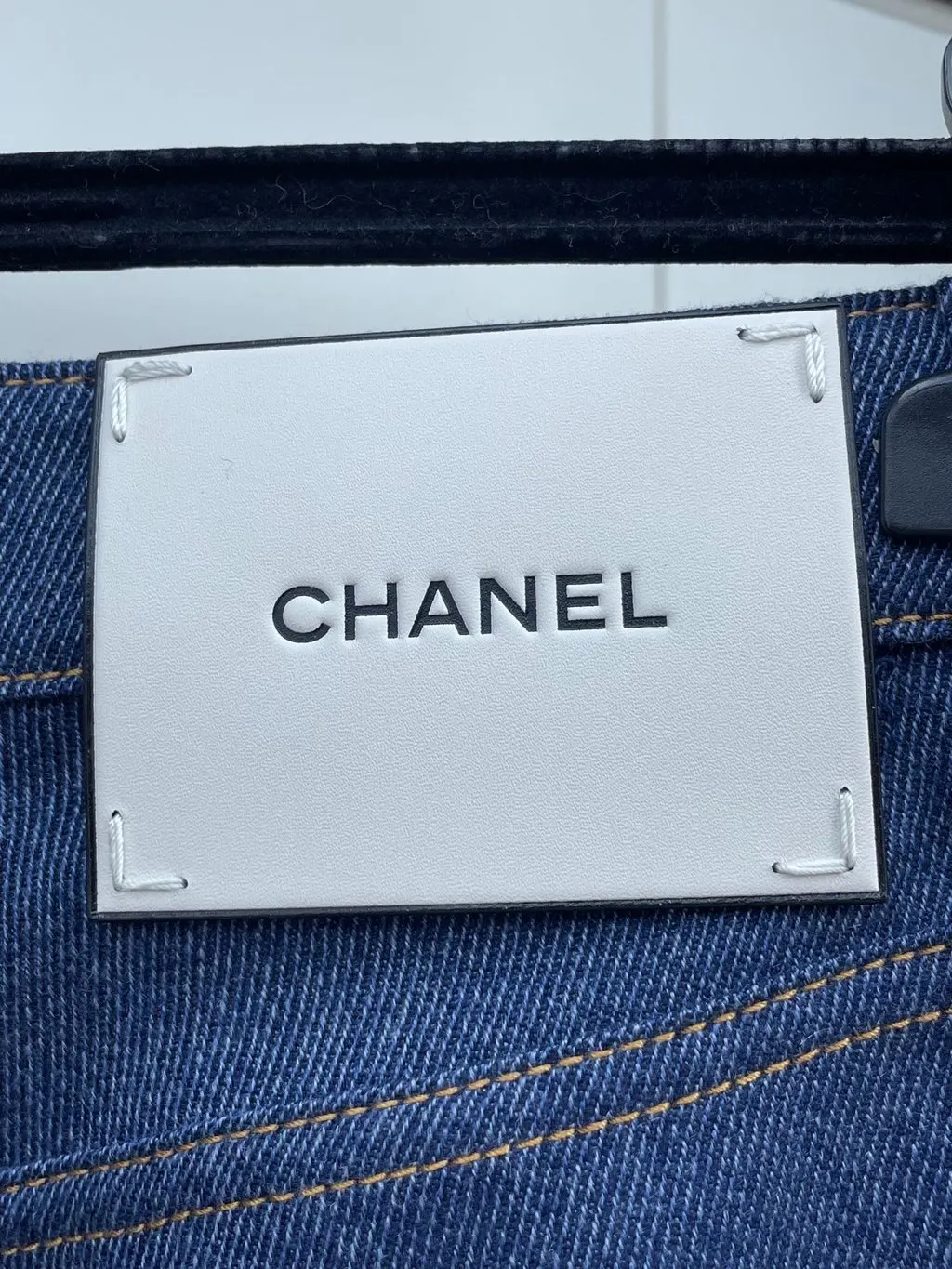 Chanel Blue Denim Jeans Blue Denim Very good - Model View