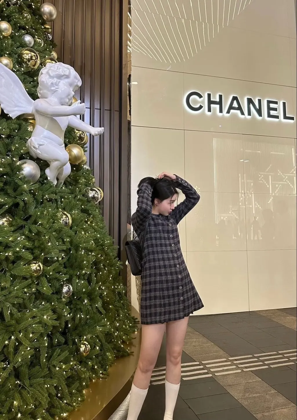 Chanel Tweed Dress MultiColor Tweed Very good - Model View