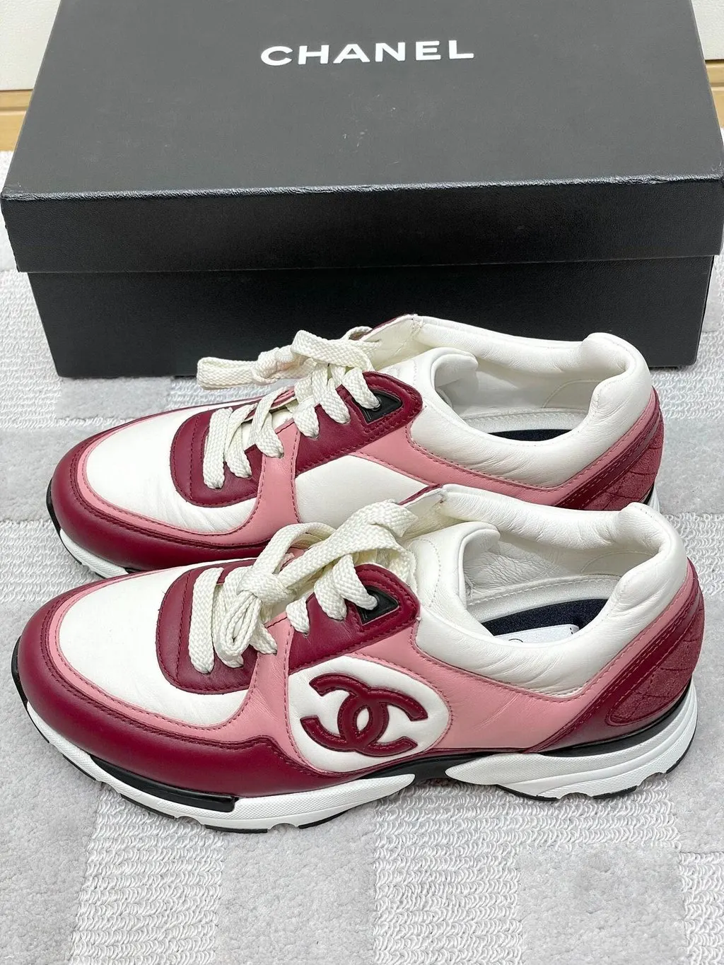 Chanel Leather Sneakers MultiColor Leather Very good - Back View