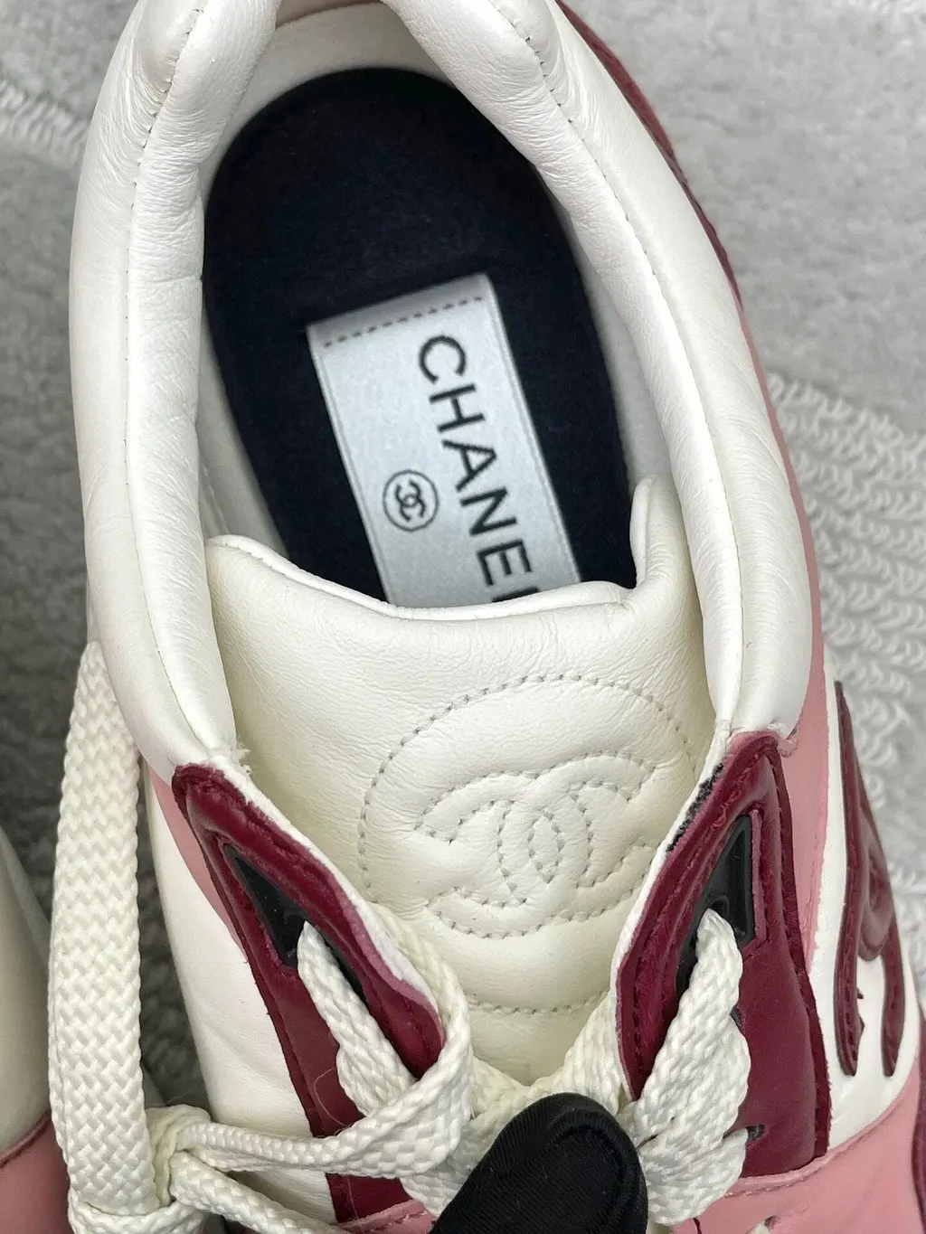 Chanel Leather Sneakers MultiColor Leather Very good - Model View