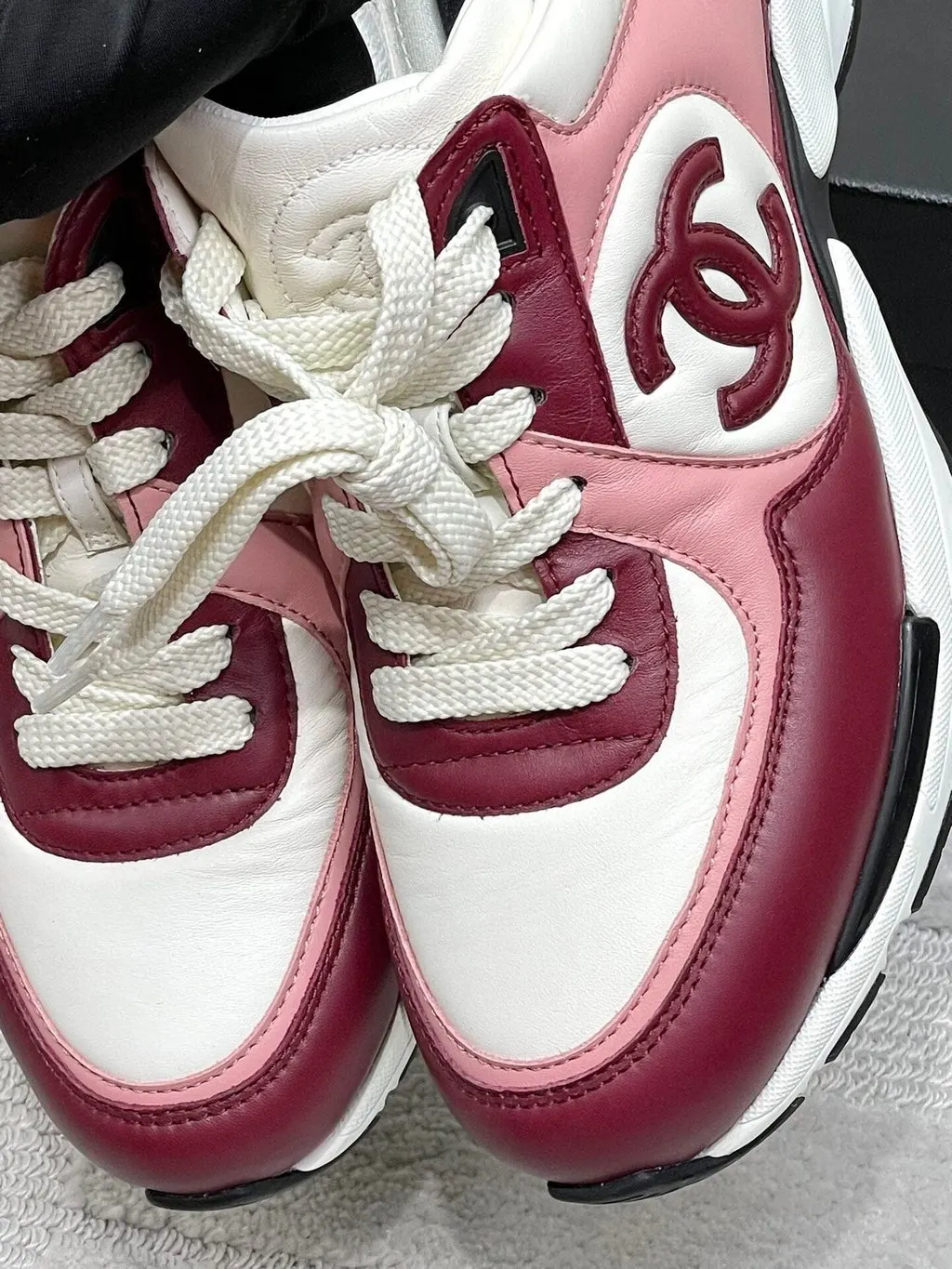 Chanel Leather Sneakers MultiColor Leather Very good - Box View