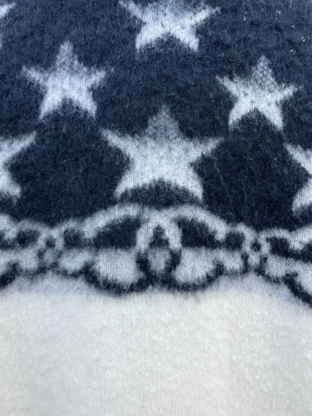 Chanel Cashmere Knitwear MultiColor Cashmere Very good - Model View