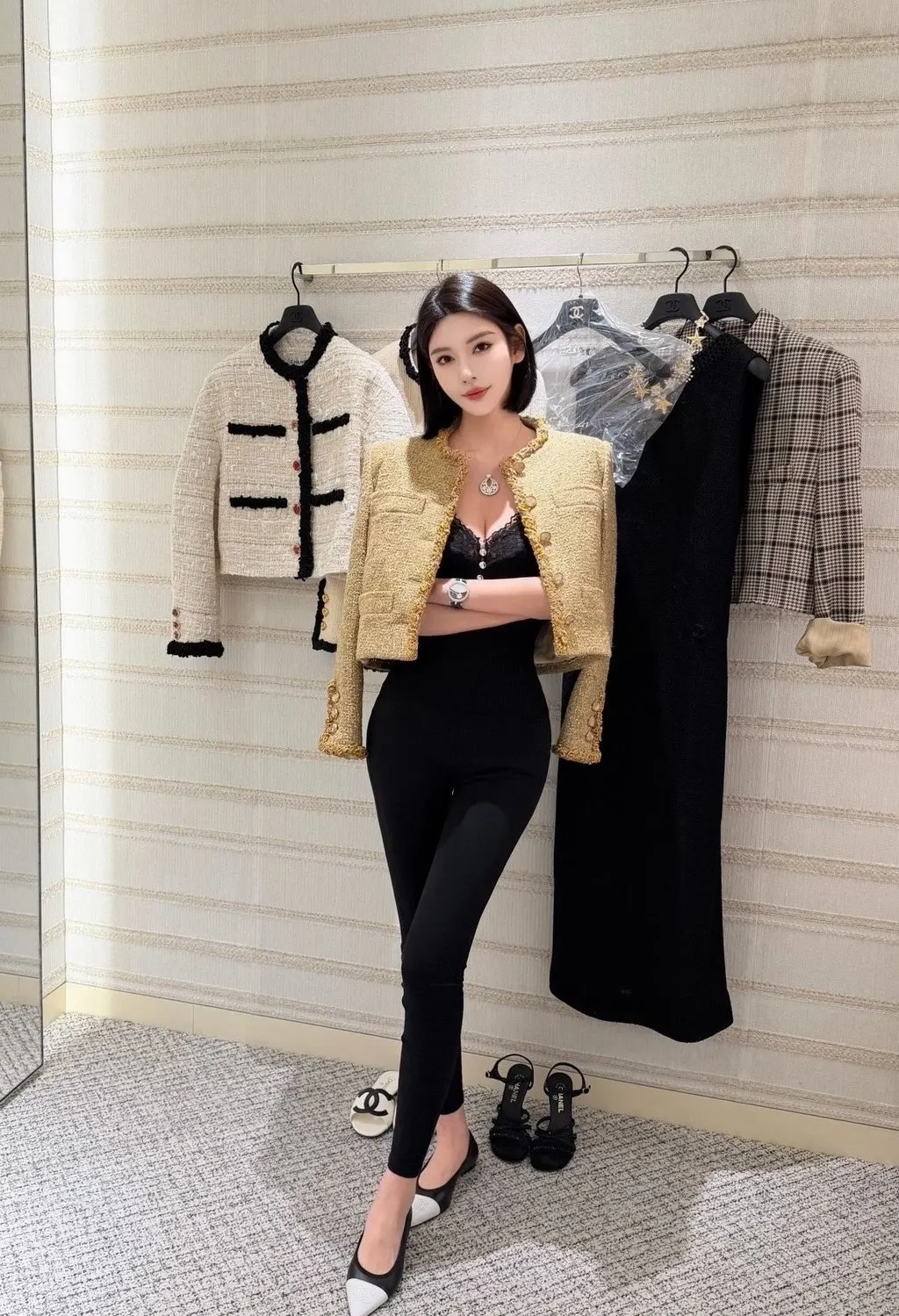 Chanel Gold Tweed Jacket Gold Tweed Very good - Model View