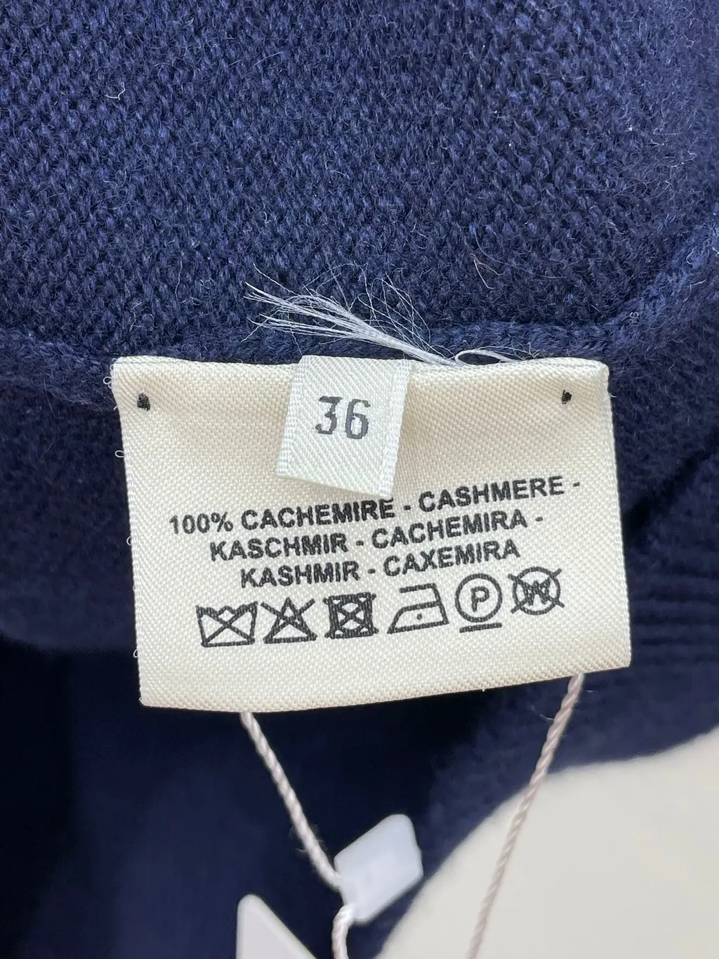 Hermès Navy Cashmere Top Navy Cashmere Very good - Model View