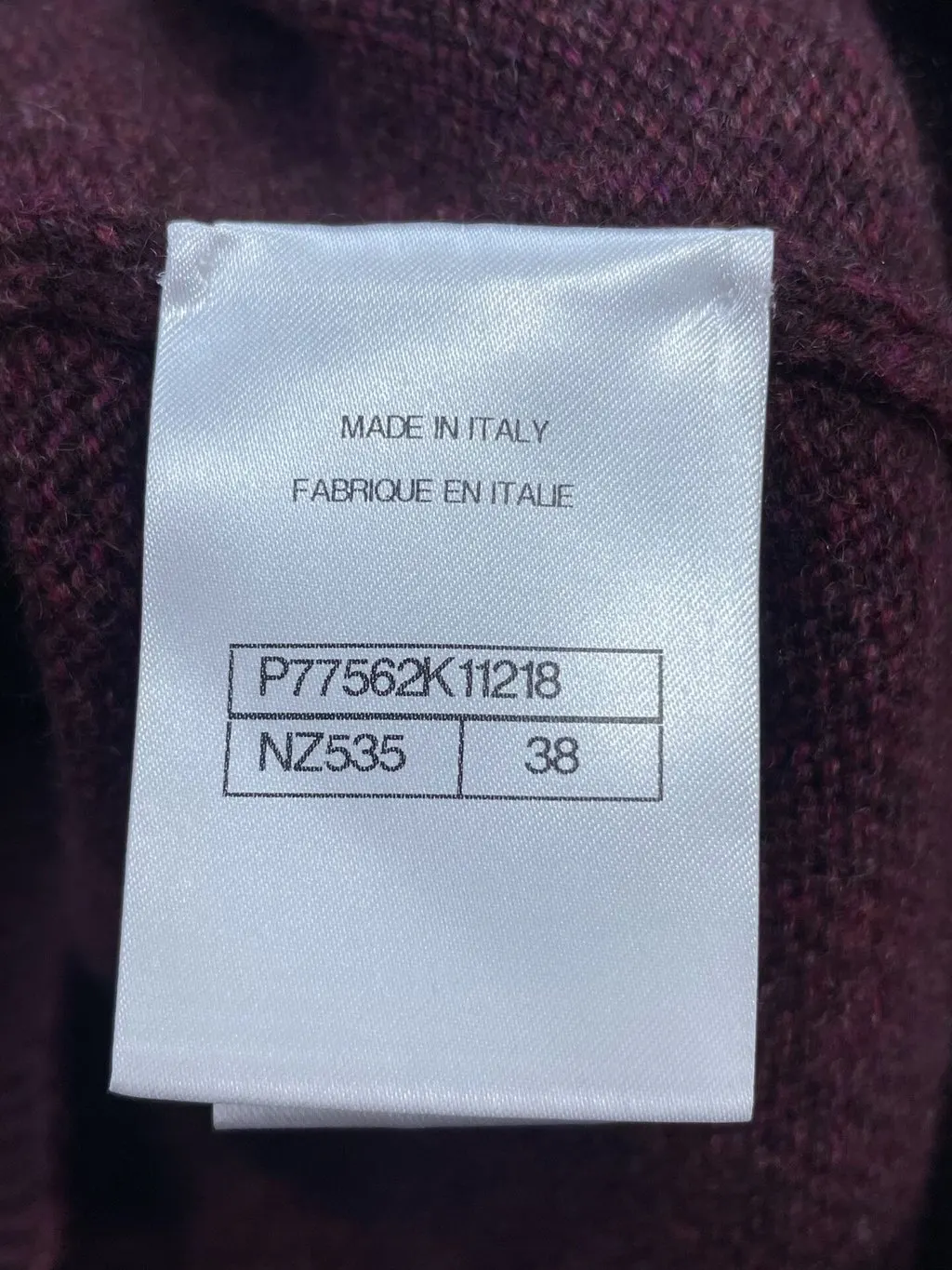 Chanel Burgundy Cashmere Knitwear Burgundy Cashmere Very good - Model View