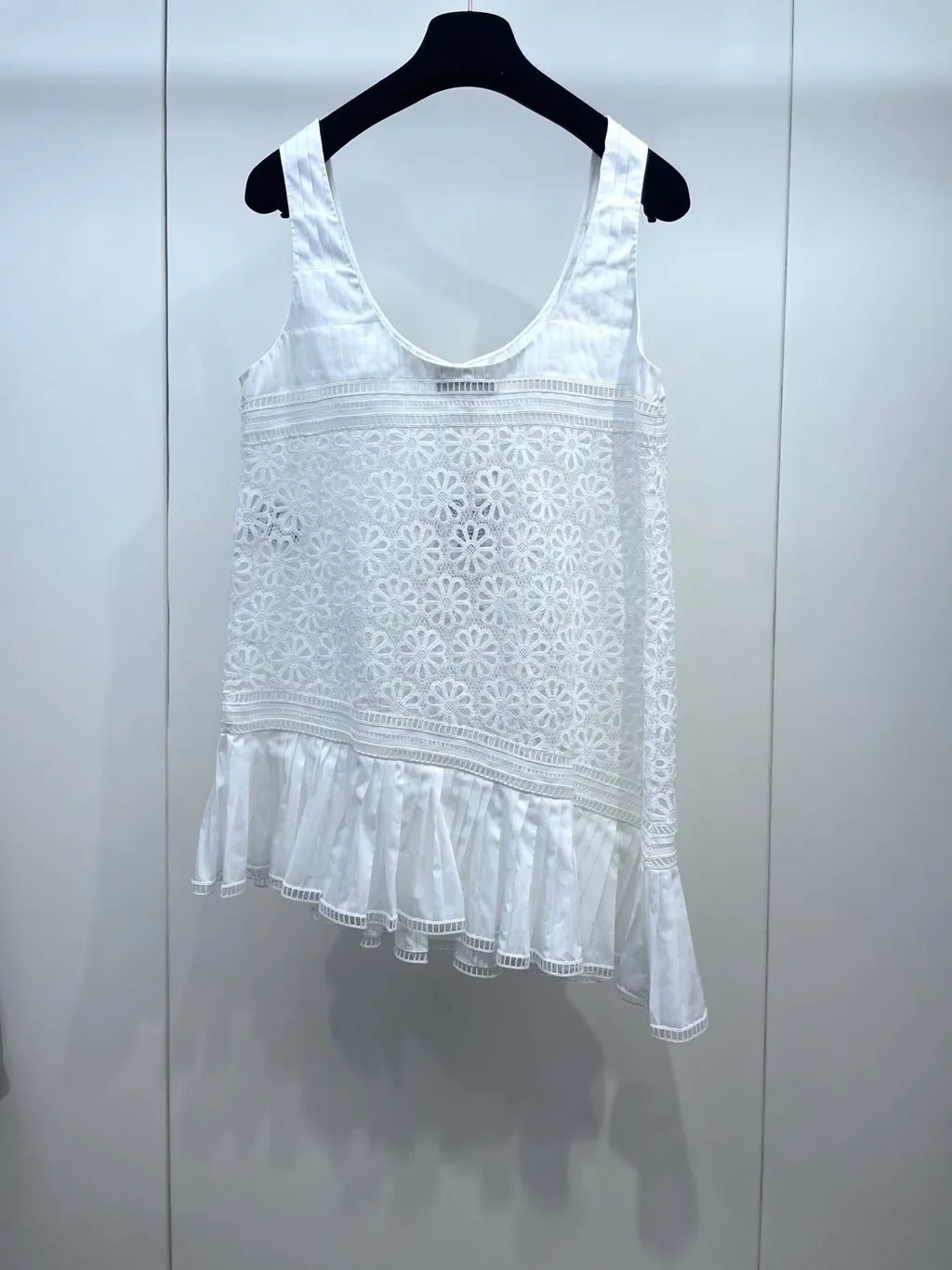 Chanel White Lace Dress White Lace Very good - Back View