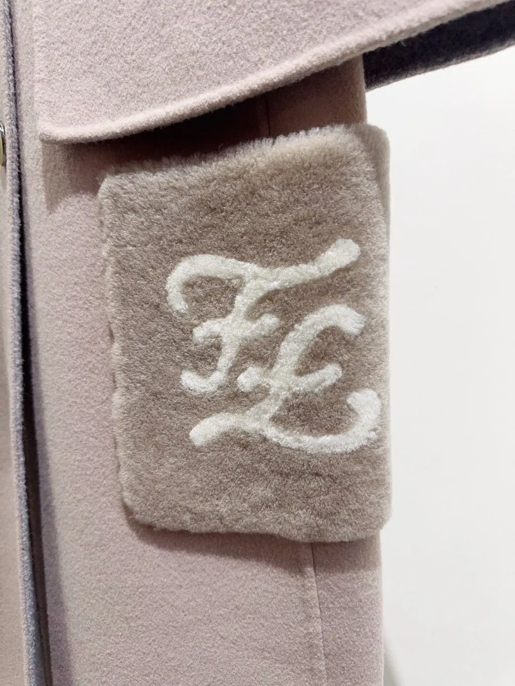 Fendi Beige Wool Coat Beige Wool Never worn, with tag - Back View