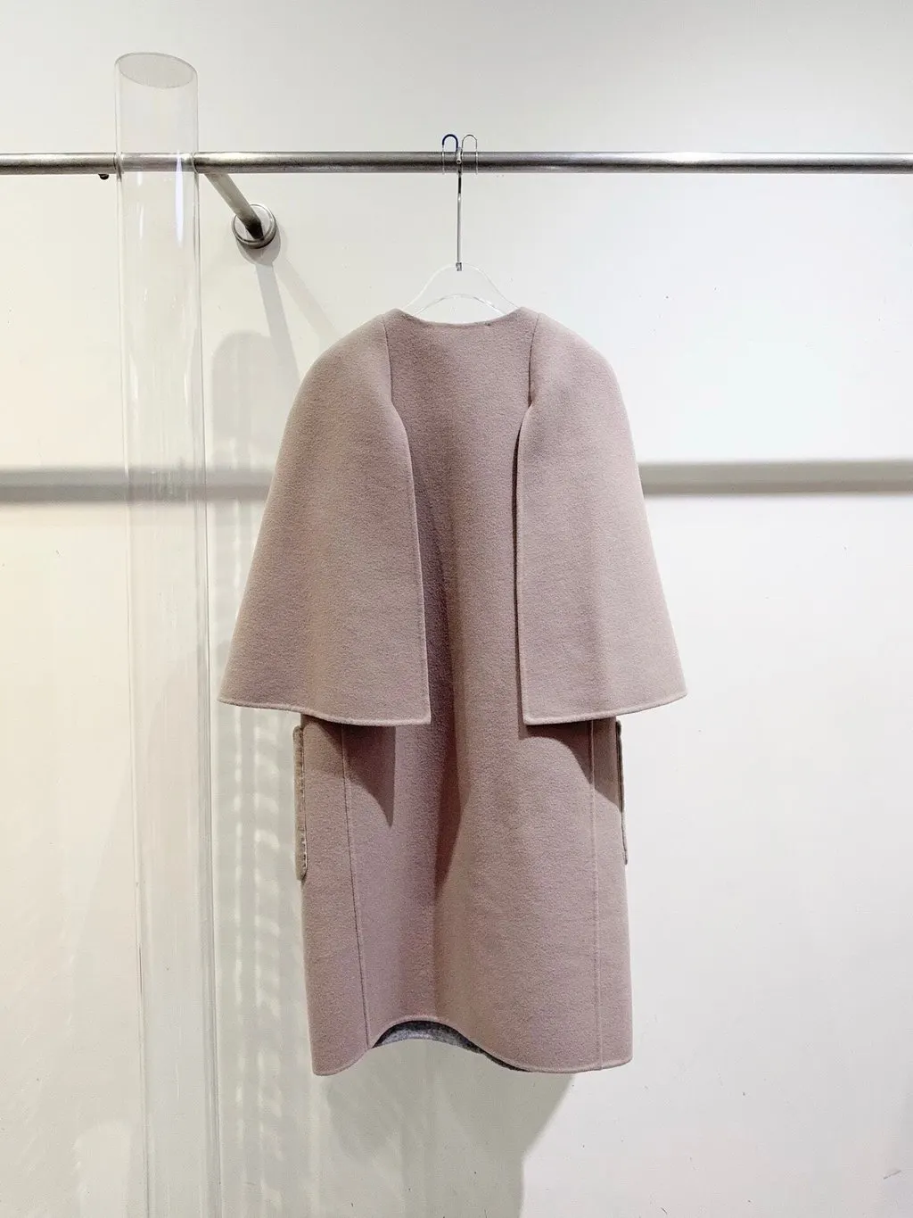 Fendi Beige Wool Coat Beige Wool Never worn, with tag - Model View