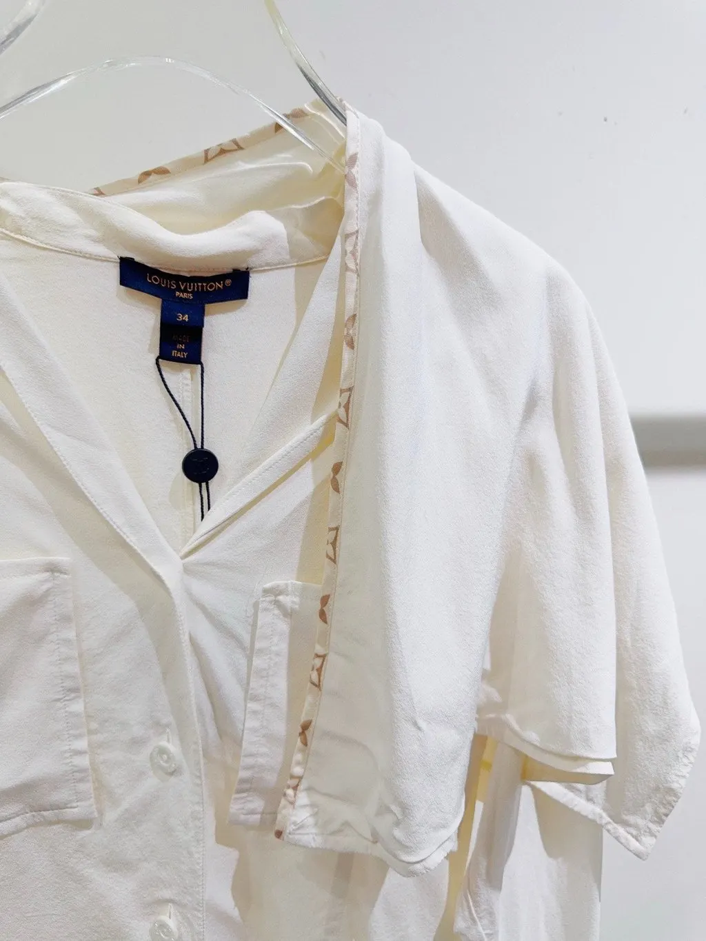 Louis Vuitton White Silk Top White Silk Very good - Inside View