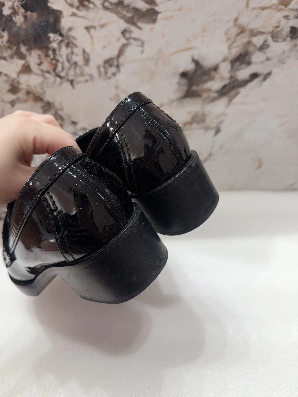 Chanel Black Leather Flat Shoes Black Leather Very good - Model View