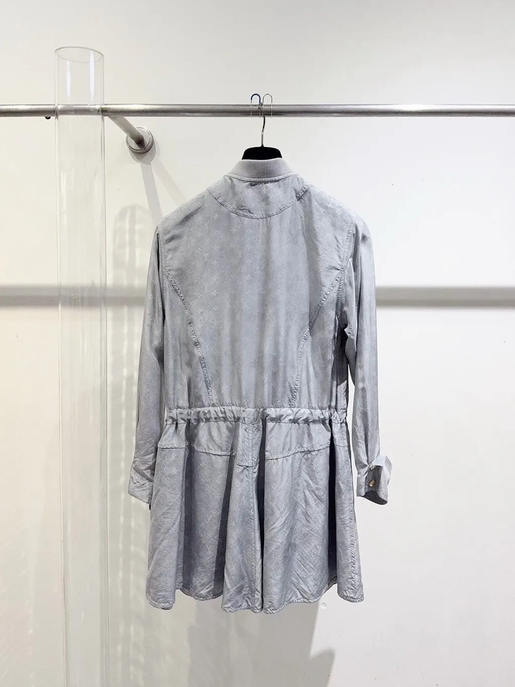 Louis Vuitton Grey Silk Dress Grey Silk Never worn, with tag - Model View