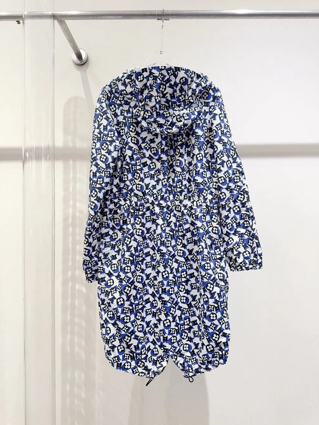 Louis Vuitton Polyamide Jacket MultiColor Polyamide Never worn, with tag - Back View