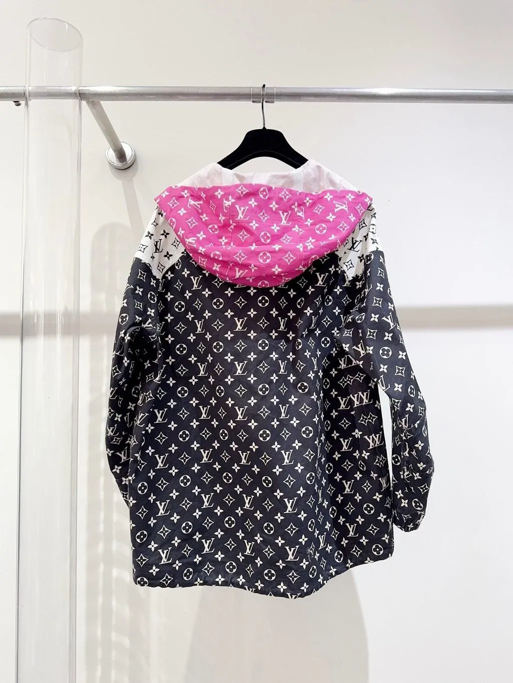 Louis Vuitton Polyamide Jacket MultiColor Polyamide Never worn - Back View