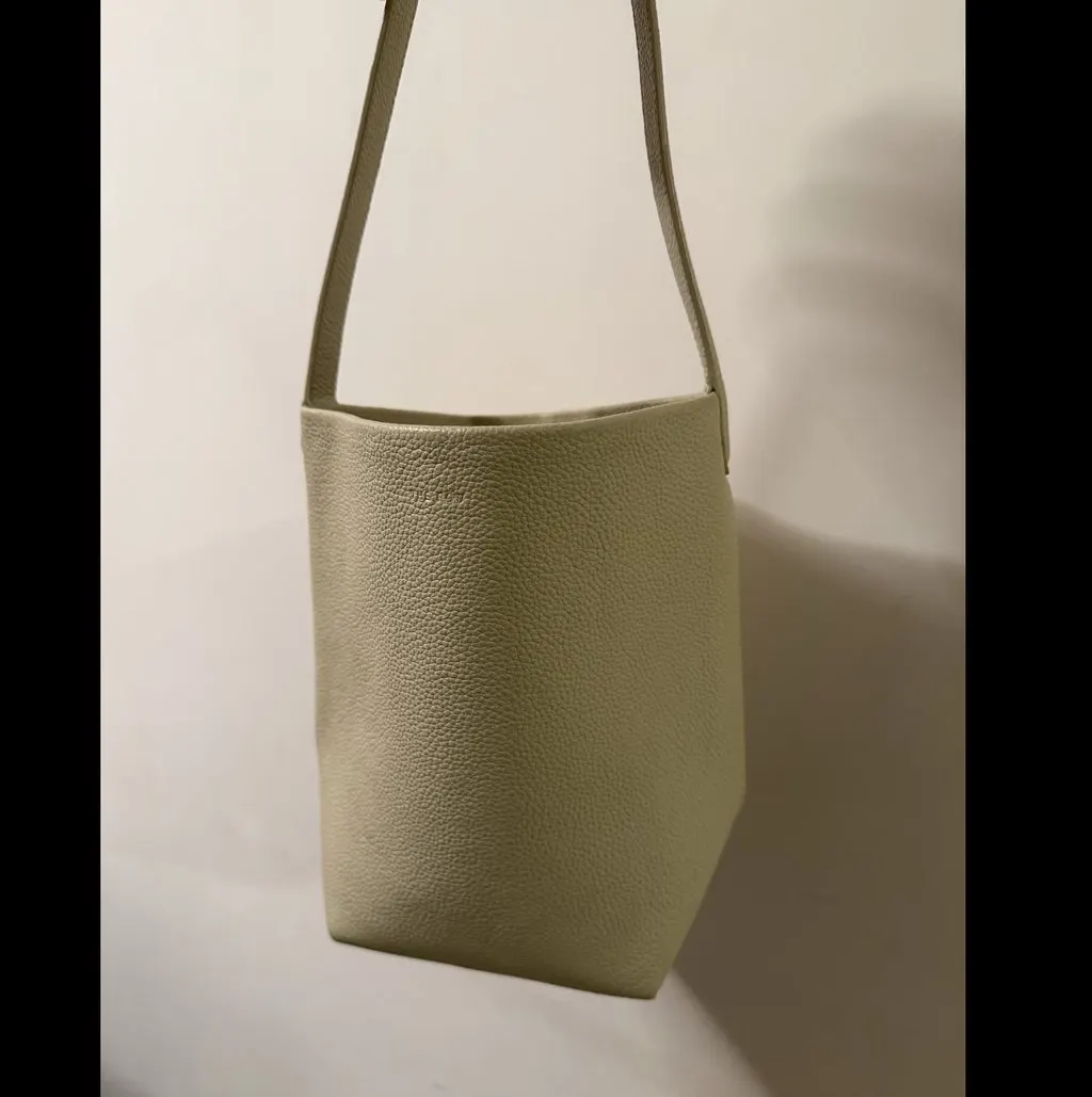 The Row Park Tote Small Ivory Beige Leather Very good - Model View
