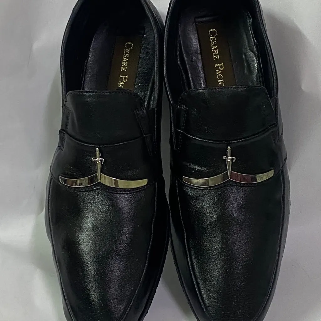Unsigned Brand CESARE PACIOTTI Suze 41 Black Leather Very good - Model View