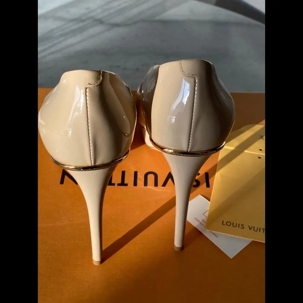 Louis Vuitton Talon Louis Vuitton Beige Leather Never worn, with tag - Back View