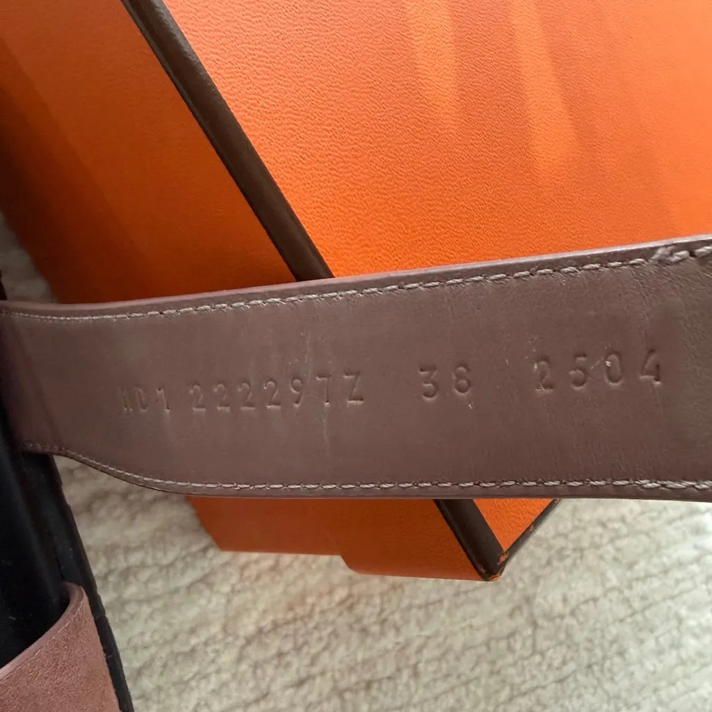 Hermès Chypre Velvet Goatskin Brown Suede Never worn - Box View