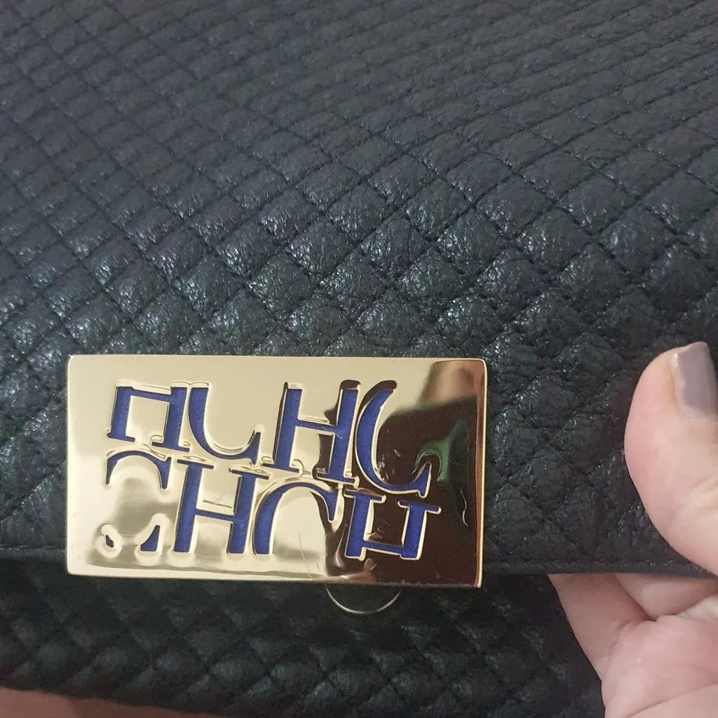 Carolina Herrera Classic Black Leather Very good - Box View