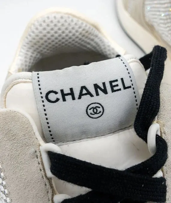 Chanel Size 41 23C Silver Grey Crystals CC Logo Suede Sneakers Silver Suede Very good - Model View