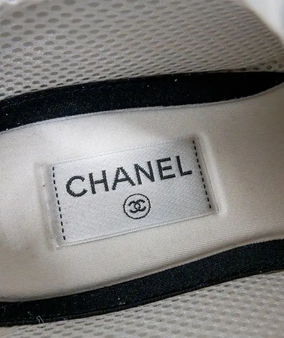 Chanel Size 41 23C Silver Grey Crystals CC Logo Suede Sneakers Silver Suede Very good - Box View