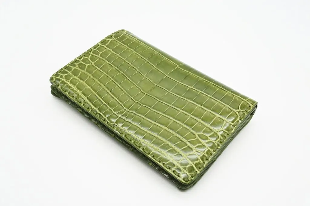 Bottega Veneta Green Crocodile Leather Piano Crisscross Clutch Green Leather Good - Inside View