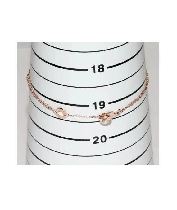 Bvlgari Size 19 Diva Dream Diamond Bracelet In 18k Rose Gold Gold Gold Very good - Model View