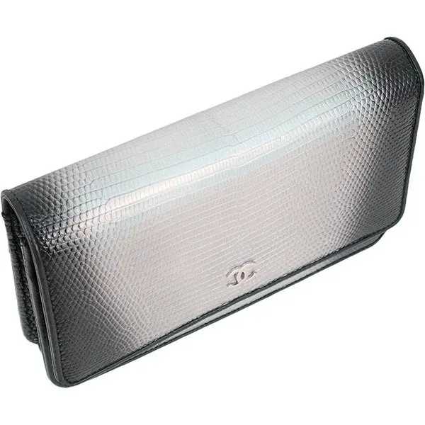 Chanel Black and Silver Lizard Skin Wallet On Chain Bag Silver Leather Very good - Model View