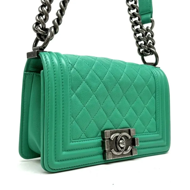 Chanel Green Caviar Leather Small Boy Bag Green Leather Very good - Inside View