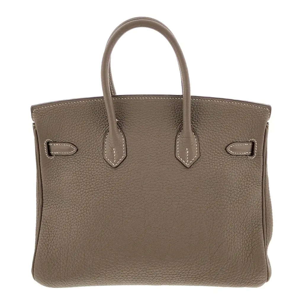 Hermès 2009 Birkin (Stamp M) Size 25 Togo Leather Handbag in Etoupe color with Gold Hardware Beige Leather Very good - Model View