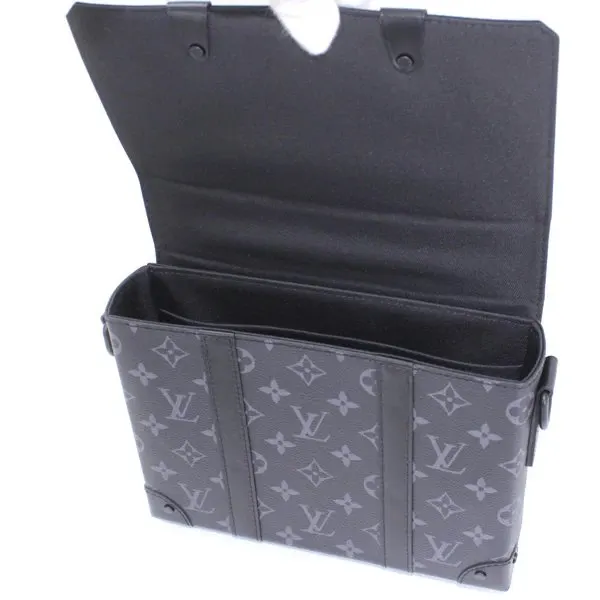 Louis Vuitton Black Monogram Eclipse Trunk Messenger PM Shoulder Bag Black Canvas Never worn - Model View
