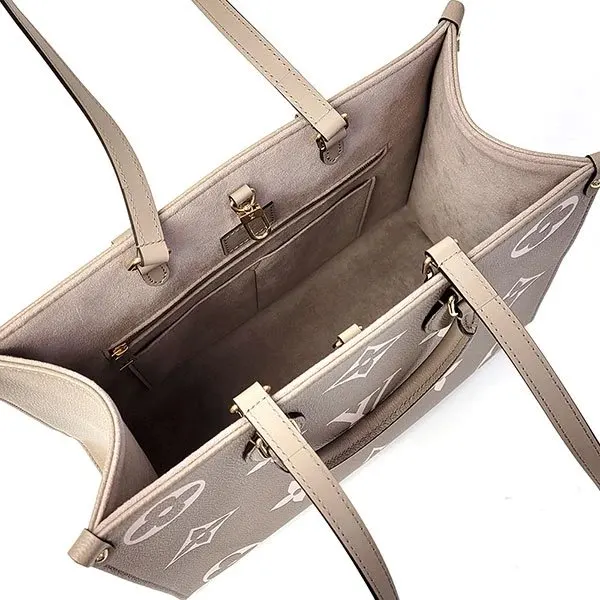 Louis Vuitton Monogram Unplanted Tourtrail Crème On The go MM Shoulder Bag MultiColor Leather Very good - Model View