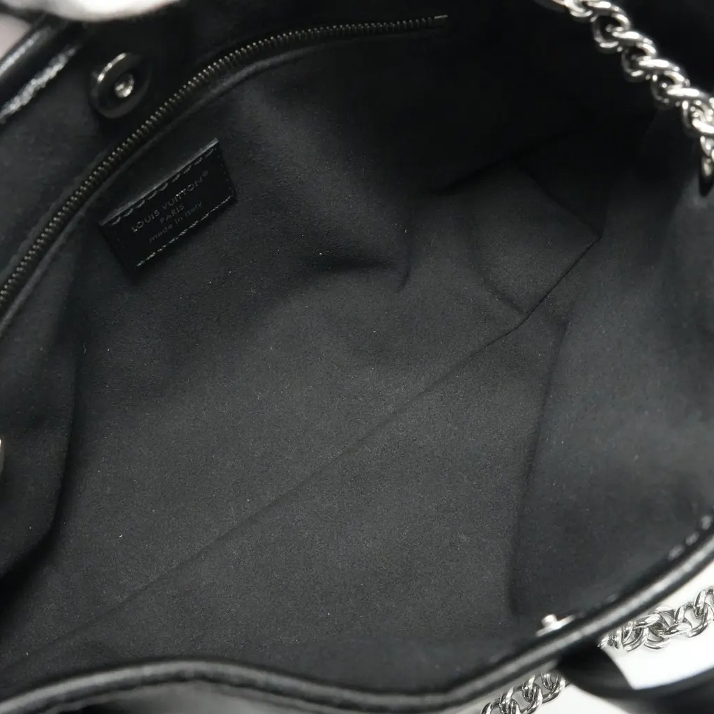 Louis Vuitton Carry All Vibe BB LV Vibe Black Black Leather Fair - Model View