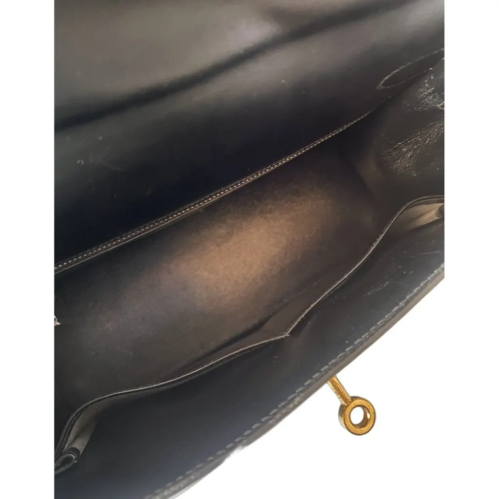 Hermès Kelly 28 Sellier Black Box Calf Gold Hardware Black Leather Good - Model View