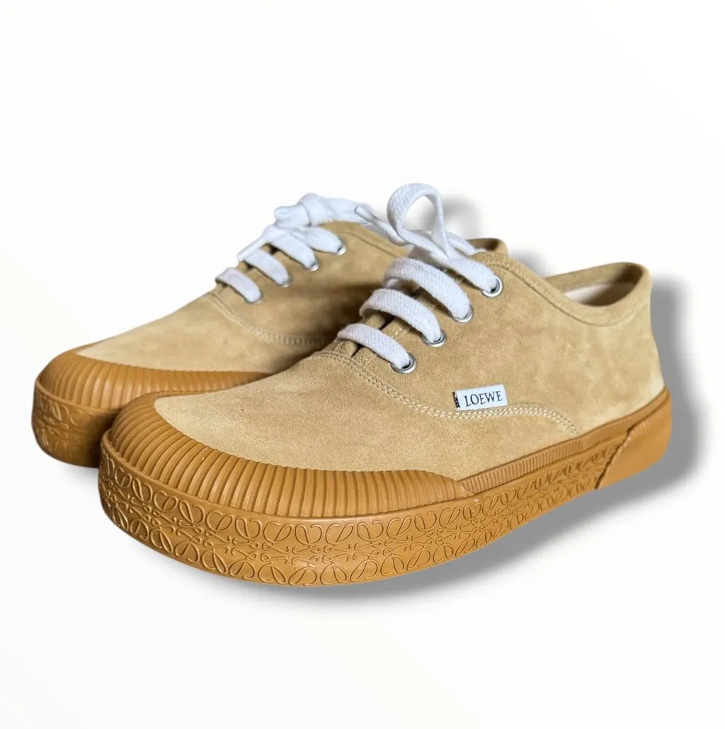 Loewe Loewe Sneaker Vulca Gold Leather Never worn, with tag - Model View