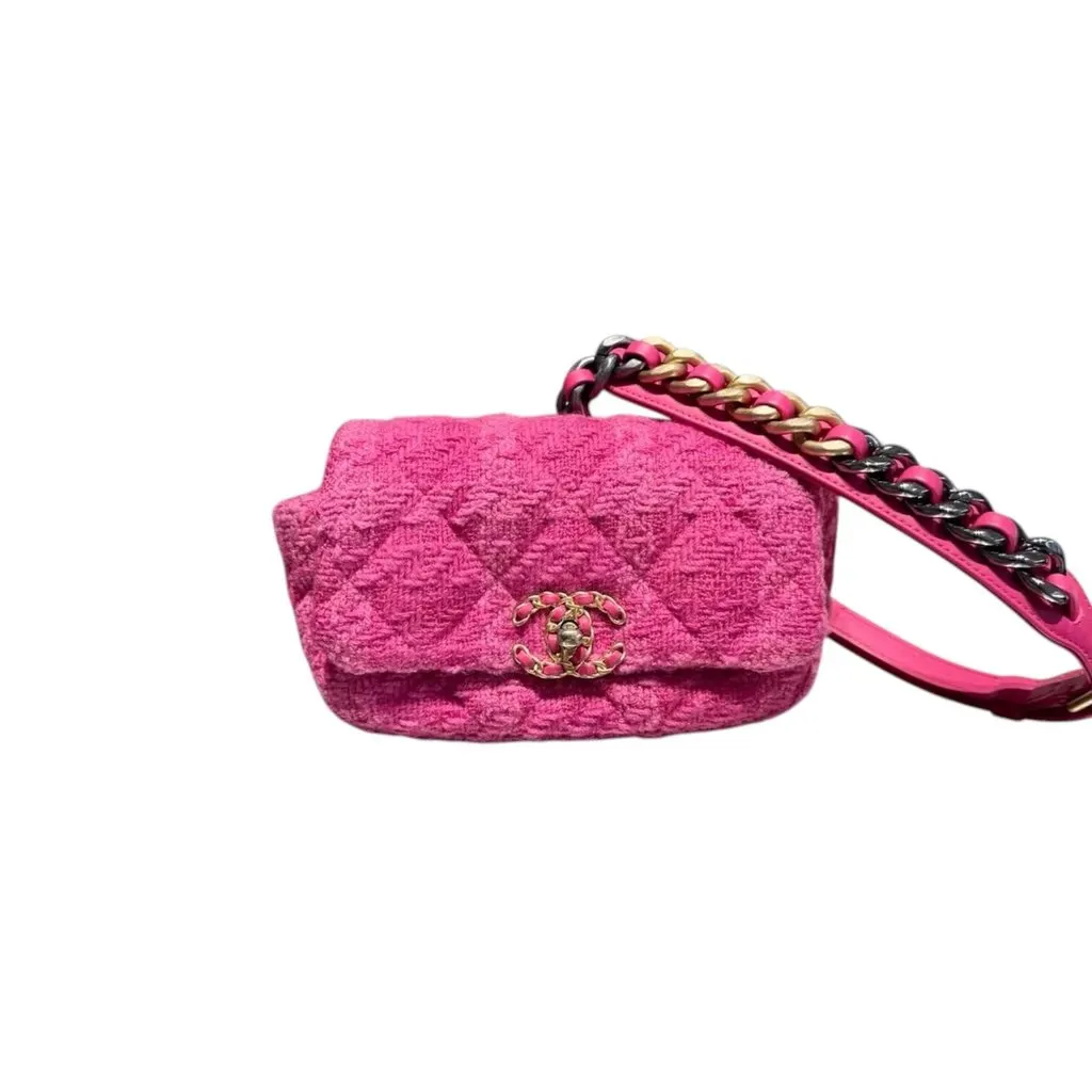 Chanel chanel 19 tweed Pink Tweed Very good - Model View