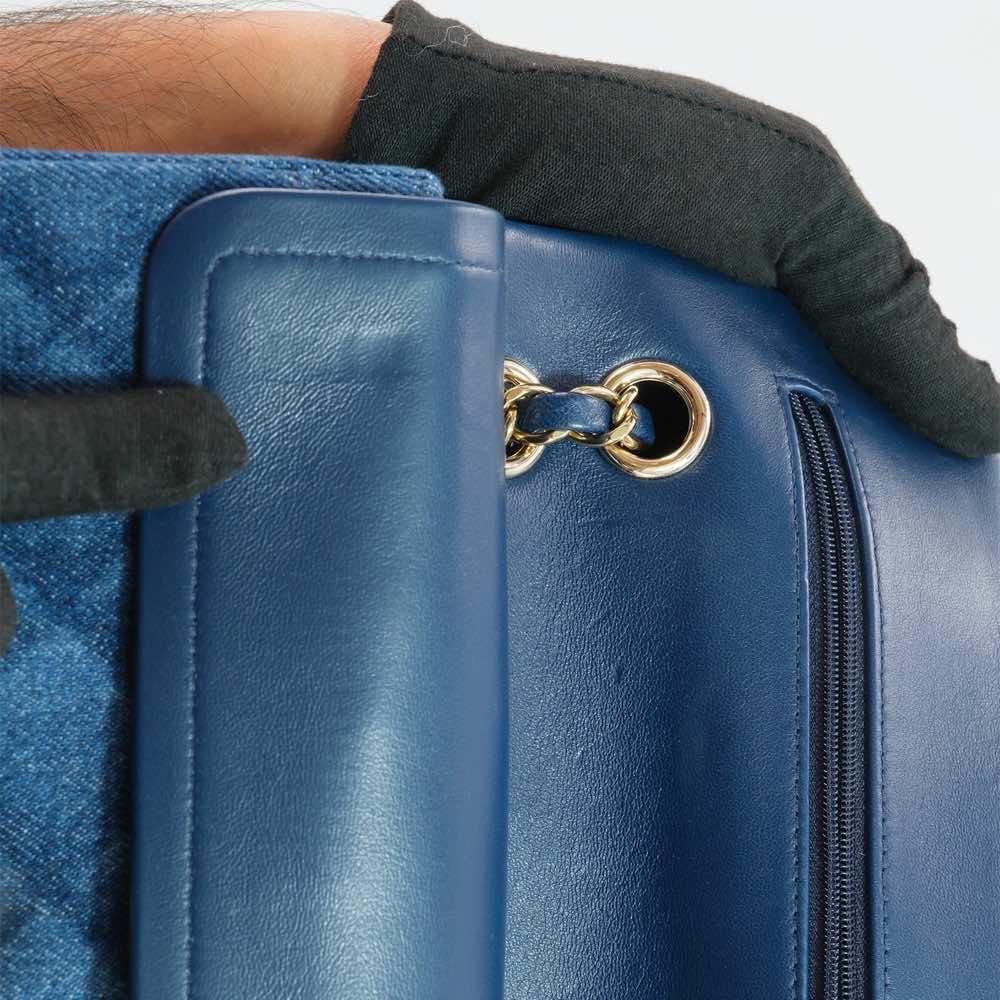 Chanel Classic Flap Bag - Image 12