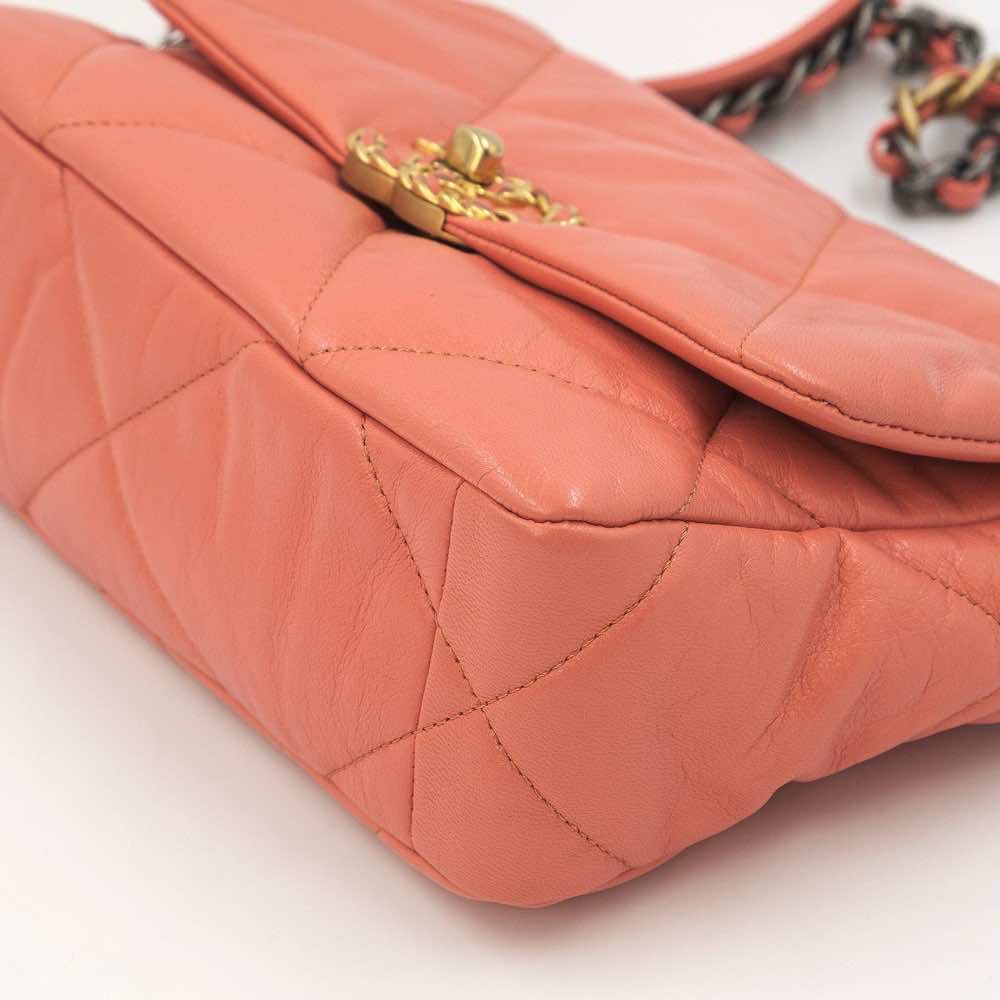 Chanel  19 Flap Bag - Detail 1