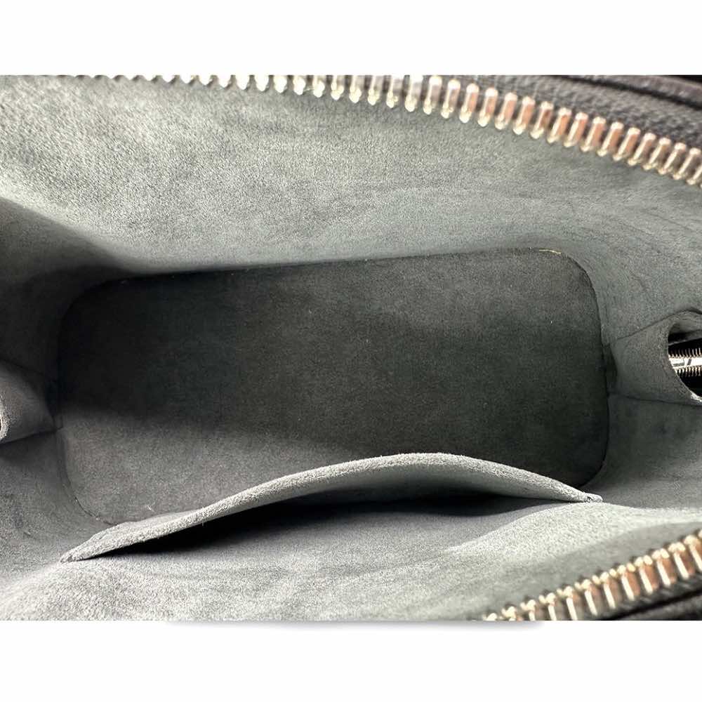 Louis Vuitton Alma BB - Detail 2