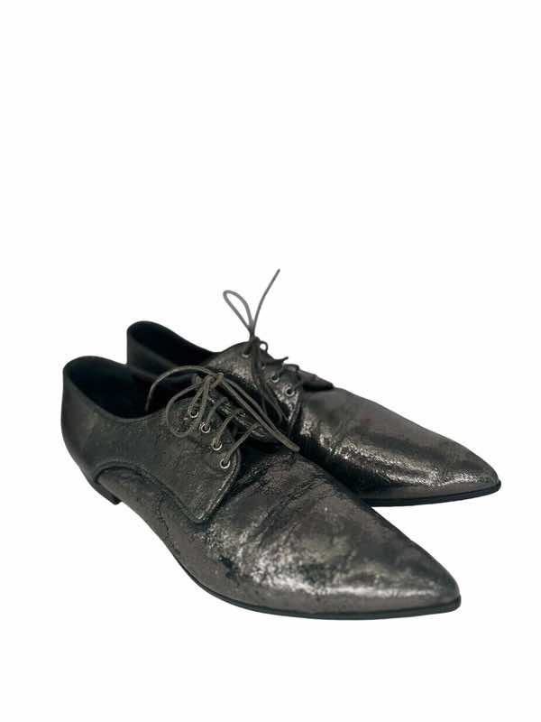 Miu Miu Pointed Waxed Shoes