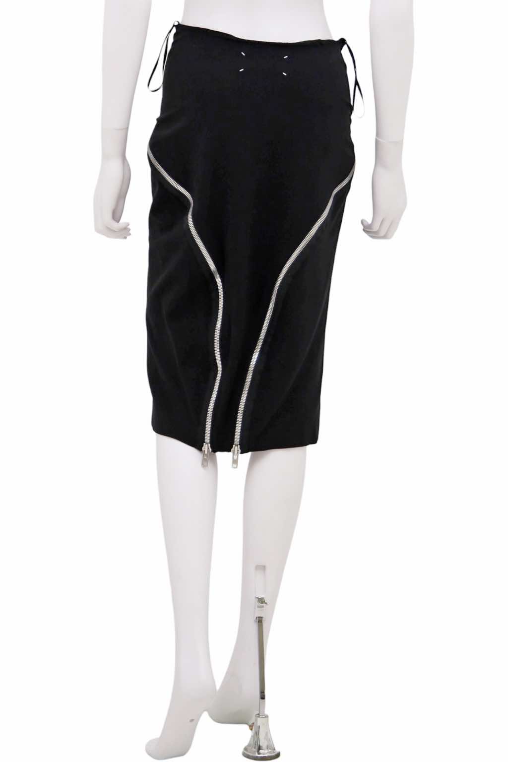 Maison Martin Margiela Curved Zip Up Skirt - 4